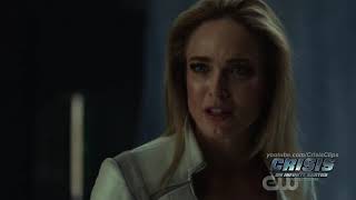 Sarah Goes to 2046 to Meet Old Oliver Crisis on Infinite Earths