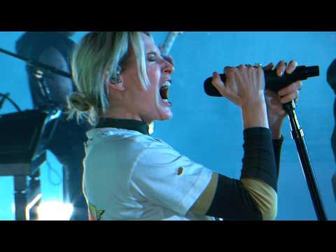 Cut the Bridge (Live) - Linkin Park