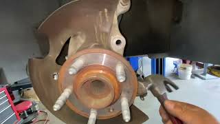 535.- 2010-2013 CADILLAC CTS 3.0 FRONT WHEEL HUB  REPLACEMENT NO MAGNET ON BEARING SPEED SENSOR CODE