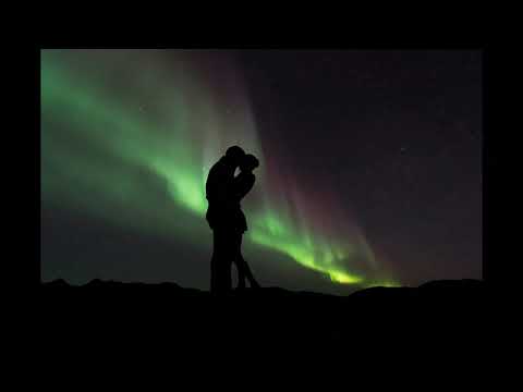 Anna vierellesi tulla.