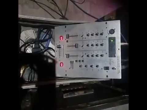 Dj mixer behringer DX 626 live performance