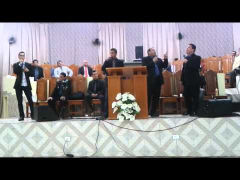 Quarteto Gileade e Quarteto Vocallys cantando A Minha Casa e O Amor é Mais Excelente