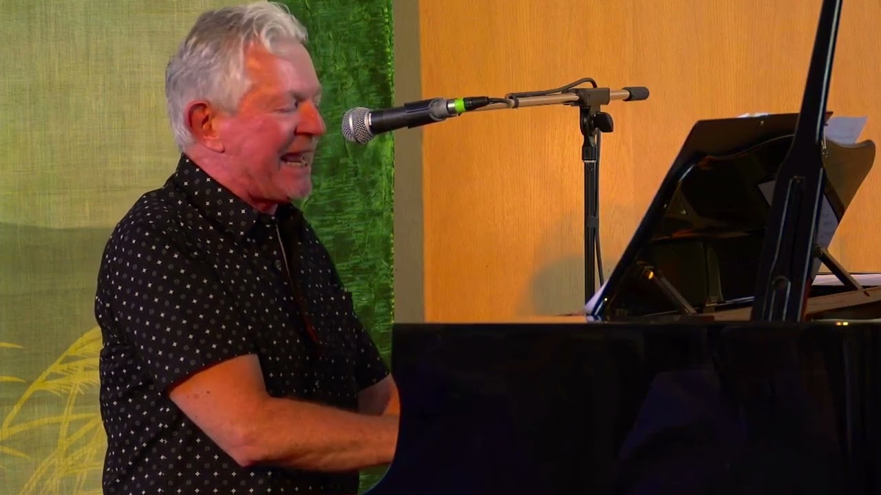 Promotional video thumbnail 2 for Luke Sandford Piano Bar Entertainer