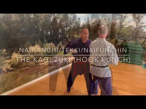 Naihanchi/Tekki: kagi zuki (hook punch)