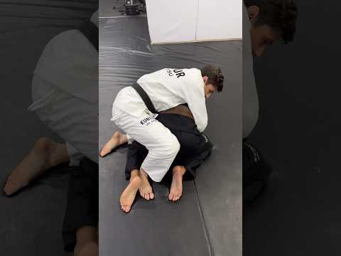 drill 4 puntos, hacia espalda prof. marco montealegre @KunturBJJ