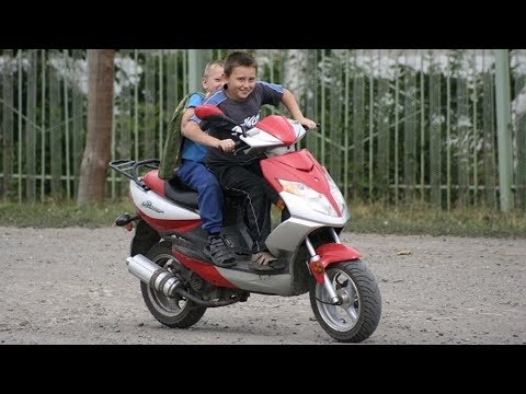 Кто такие скутеристы и почему их все ненавидят?