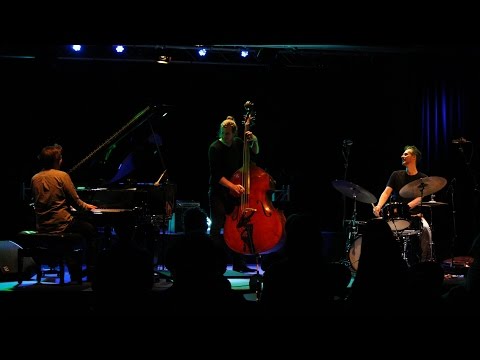 Jean-Paul Brodbeck Trio: Im Sturm der Gezeiten