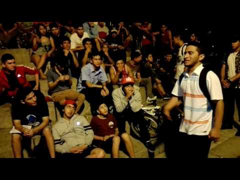 ZIKA vs JORO - BATALLA DE ZOMBIES CAMPO DE MARTE