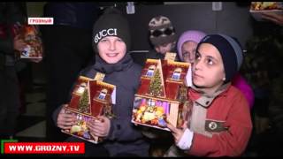 РОФ им. Кадырова провел благотворительную акцию для детей из малоимущих семей