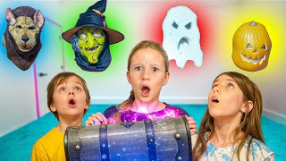 Nastya catches cute monsters on Halloween