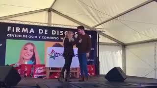 Nerea y Roi cantan &quot;Camina&quot; a dúo en la firma de discos de Albacete 24-2-18