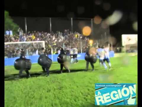 Gol de Impini y festejo: Juventud Unida llegó a la B Nacional