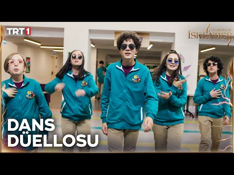 Mavi ay, dans gösterisi ile Pençe’ye had bildirdi! - Tozkoparan İskender Özel Sahneler