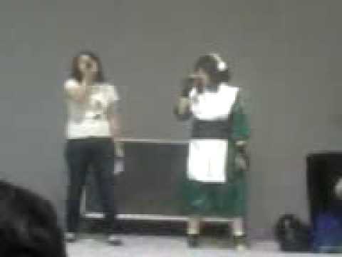 bianca y vane chan cantando en el concurso de karaoke de la matsa 3
