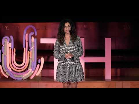 , title : 'Όλη μας η αλήθεια μέσα σε μία στιγμή | Marily Mitropoulou | TEDxAUTH'