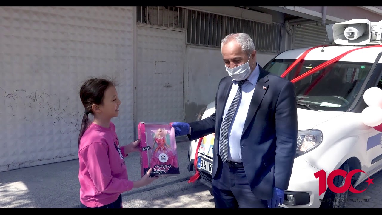 Başkan Zinnur Büyükgöz’den  Çocuklara 23 Nisan Hediyeleri