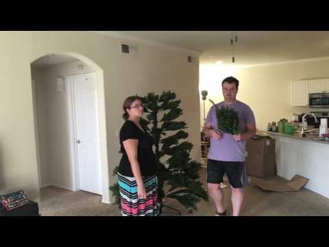 National Tree DUH-75 7.5-feet Dunhill Fir Hinged Artificial Christmas Tree