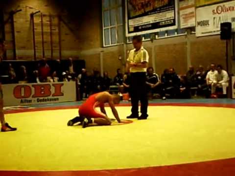 Bundesligakampf Juri Baron (Rot) gegen Venelin Venkov (Blau)