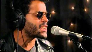 Twin Shadow - Golden Light (Live on KEXP)