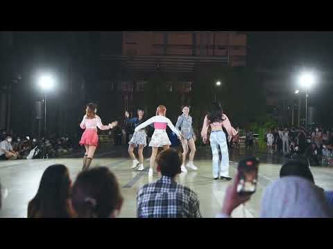 DreamsTime cover Red Velvet - Feel My Rhythm @Siam Square Walking Street [มันส์สุดโว้ย] By G-Bew