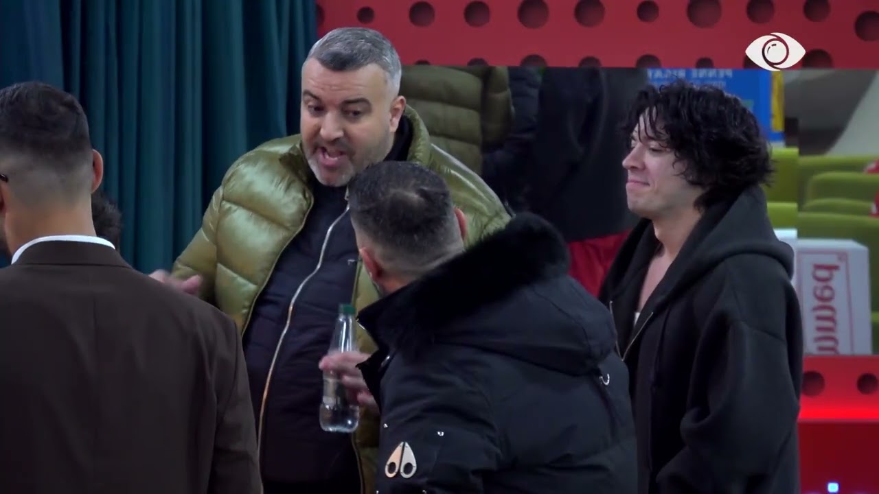 Po t'i thotë 'të isha vëlla'.../ Miri debaton ashpër me Rogertin për Selin: Kujt i thua...