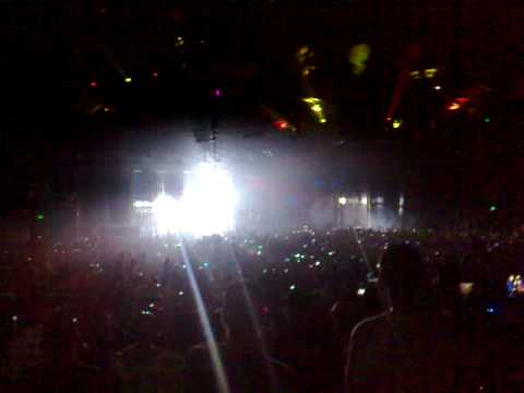 X-Qlusive Showtek Sydney Australia 19-12-2008 Intro