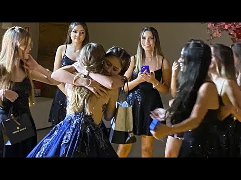 abertura de pista da festa de 15 da gabi 💙