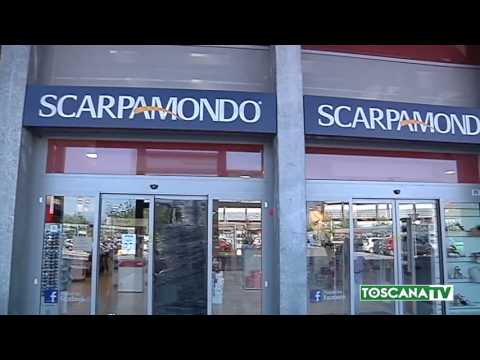 2017-06-12 PRATO - SFONDA CON TOMBINO VETRINA MARKET E RUBA 300 EURO