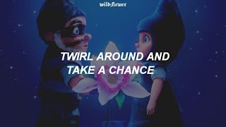 Elton John &amp; Lady Gaga - Hello Hello || Gnomeo and Juliet (Lyrics)