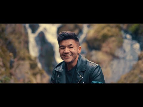 Raego - MÁMA feat. Olga Lounová, Petr Kolář (OFFICIAL MUSIC VIDEO)