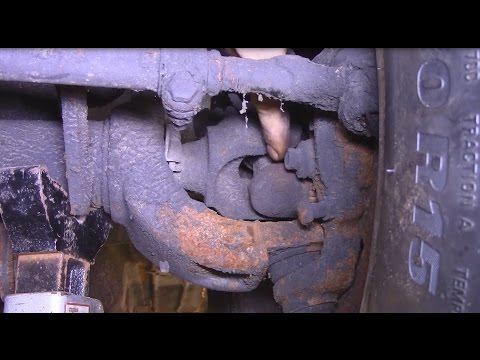 1995 Jeep Cherokee XJ front axle u-joints (part 2)/front brake service