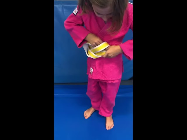 Vídeo relacionado con COYUN 1 Piezas Verde amarillo Cinturón Taekwondo, Cinturón de Judo, Cinturón de Artes Marciales, Cinturones de Judo de Karate, Cinturón de Taekwondo Para Artes Marciales, Cinturón de Taekwondo, 220cm