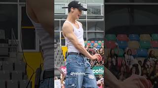 hyunjin dancing to like jenniel🤤🫠#hyunjinie #hyunjinstraykids