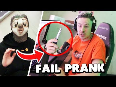 ERSCHRECKEN PRANK an REWI geht SCHIEF! ER WIRFT SCHERE 😱