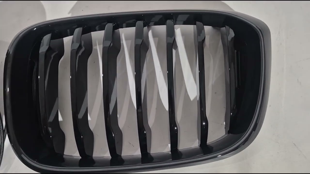 BMW X3 G01 2018– Nyregrill 1 Bar LED (2018-2021, blank sort) Video 1