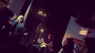 White Lung - kiss me when I bleed