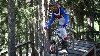 preview picture of video 'CRANS MONTANA BIKEPARK 2014-red/black line-981DH Team'