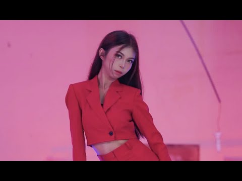 [FANCAM] ‘LOUEVA’ AYU - Dreamcatcher ‘Intro + Scream + Dance Break’ Dance Cover Indonesia