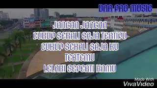 Download lagu VIVIAN LUTHY PILIH PILIH TEBU ( LIRIK) mp3 Download lagu VIVIAN LUTHY PILIH PILIH TEBU ( LIRIK) mp3