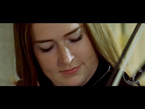 KID Newsradio Studio Cover Sessions | Shelby Murdock "Smooth Criminal" Fiddle Mashup