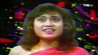 Download lagu Dian Piesesha - Disini Hati Terpaut (1984) mp3 Download lagu Dian Piesesha - Disini Hati Terpaut (1984) mp3