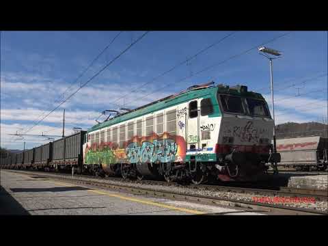 TIGRE E.652 IN MANOVRA CON CARRI MERCI A ROBILANTE. (CN) LUN. 22 -  3 - 2021.