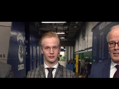 All the best Canucks gifs from the 2018-19 season | Sports->