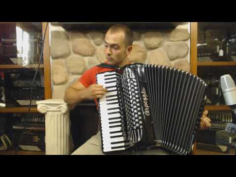 2748 - Black Arpeggio Piano Accordion LMMM 41 120 $2999