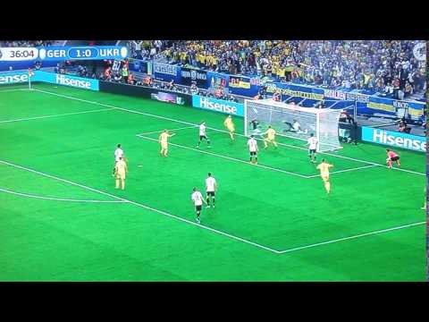 Deutschland Germany vs Ukraine Boateng fast Eigen Tor 37 min