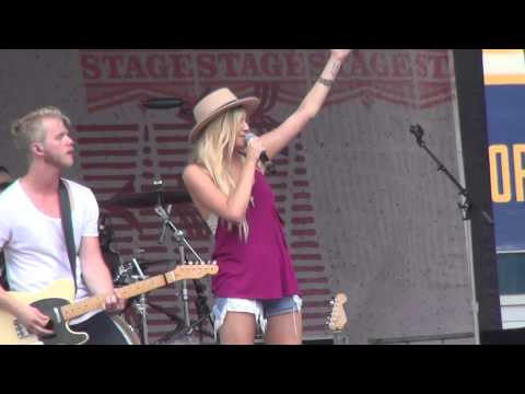 Kelsea Ballerini,  "Dibs", CMA Fest 2015