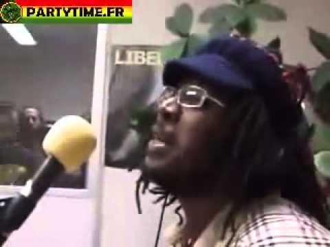 Freestyle echo Minott and John Wayne at party time