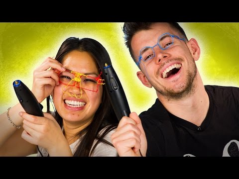 人は初めて3Dペンを使う (People Use A 3D Pen For The First Time)