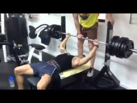 filip panajotovic u teretani