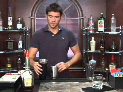 How to Make the Cherry Sour Mixed Drink